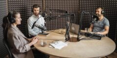 دليلك لإنتاج بودكاست مثير للاهتمام وجذاب للمستمعين