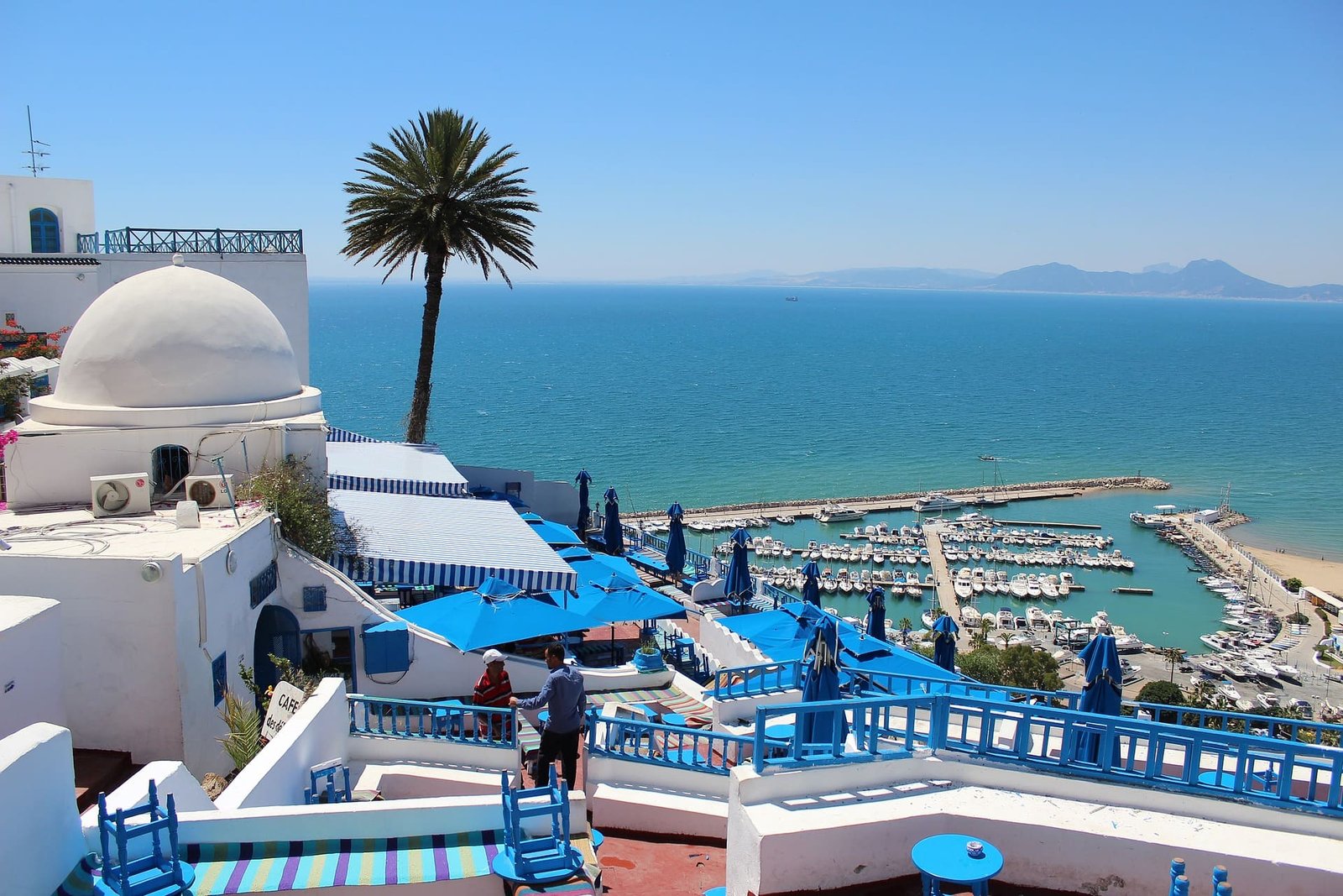 تونس الساحرة: استكشاف أفضل الأماكن السياحية في البلاد