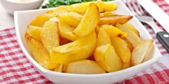 تعلم كيفية إعداد بطاطس ودجز مقلية لذيذة خطوة بخطوة