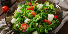 فوائد تناول سلطة خضراء: الحصول على صحة قوية ونكهة لذيذة فوائد تناول سلطة خضراء: الحصول على صحة قوية ونكهة لذيذة