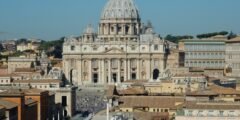 الفاتيكان: قلب الكنيسة الكاثوليكية